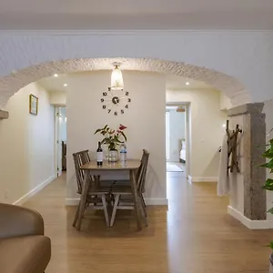 peixeira-studios-and-apartments.hotels-lisbon-portugal.com/
